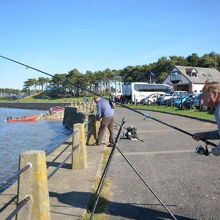 אתר קמפינג Ullswater At Solway Holiday Village סילות'